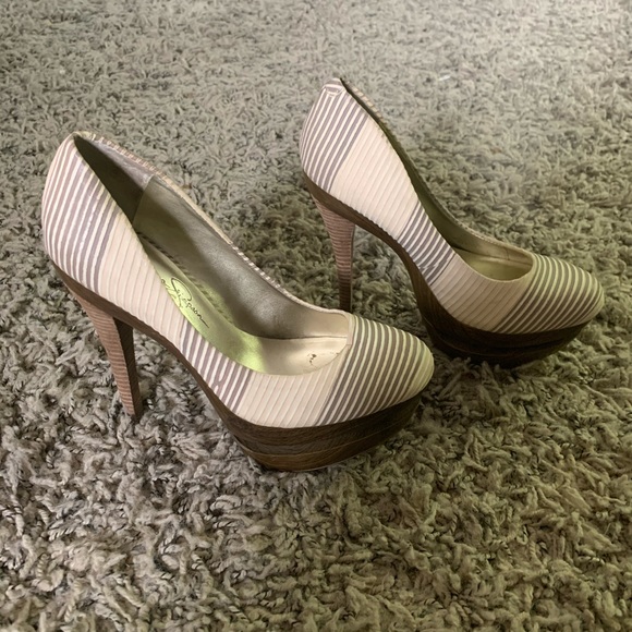 Jessica Simpson high heels 6.5 - Picture 2 of 5